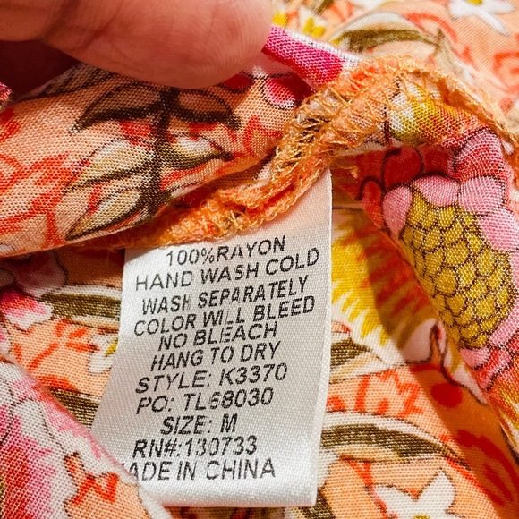 Umgee tangerine orange mix print floral top size M - Picture 13 of 14